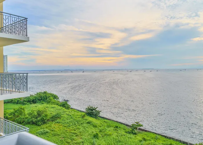 Luxury 1 2 & 3br Bay Sunset View ,near Okada, Moa & Airport , Free Parking Manila
