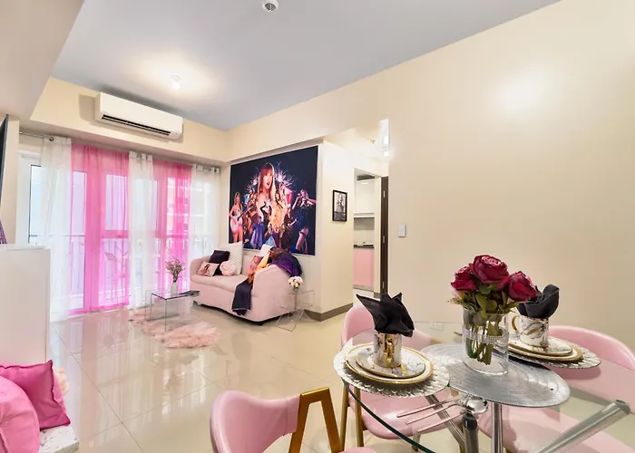 Luxury 1 2 & 3br Bay Sunset View ,near Okada, Moa & Airport , Free Parking