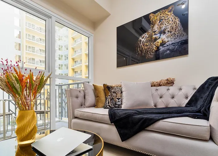 Luxury 1 2 & 3br Bay Sunset View ,near Okada, Moa & Airport , Free Parking Apartment Manila