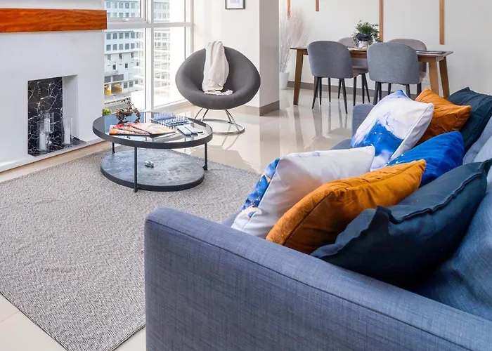 Apartment Luxury 1 2 & 3br Bay Sunset View ,near Okada, Moa & Airport , Free Parking Manila