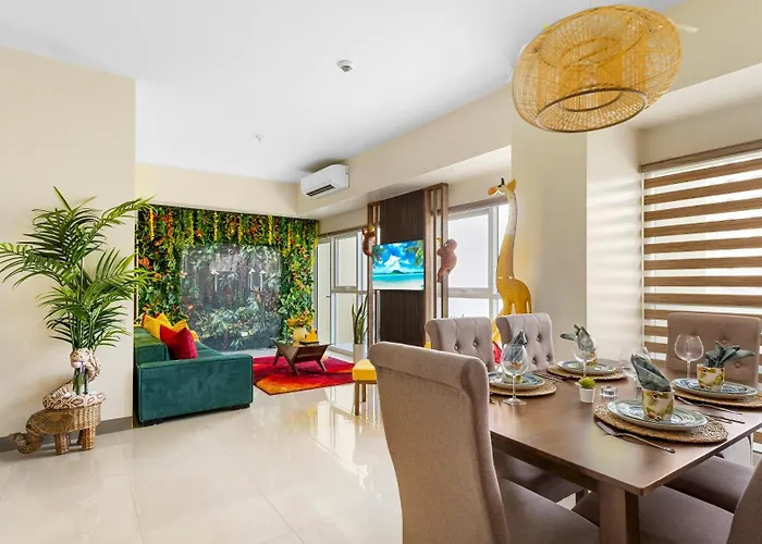 Luxury 1 2 & 3br Bay Sunset View ,near Okada, Moa & Airport , Free Parking Apartment *