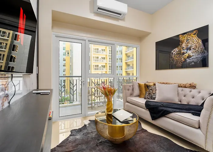 Apartment Luxury 1 2 & 3br Bay Sunset View ,near Okada, Moa & Airport , Free Parking Manila