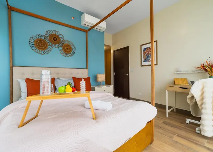 Luxury 1 2 & 3br Bay Sunset View ,near Okada, Moa & Airport , Free Parking *