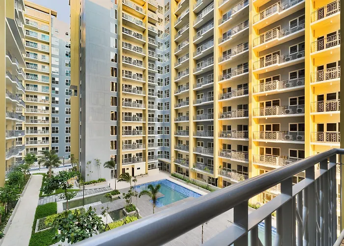 Luxury 1 2 & 3br Bay Sunset View ,near Okada, Moa & Airport