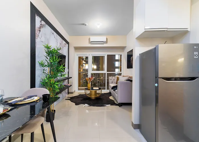 Luxury 1 2 & 3br Bay Sunset View ,near Okada, Moa & Airport *
